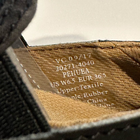 Olukai Pehuea Black size 6.5 - Picture 6 of 6